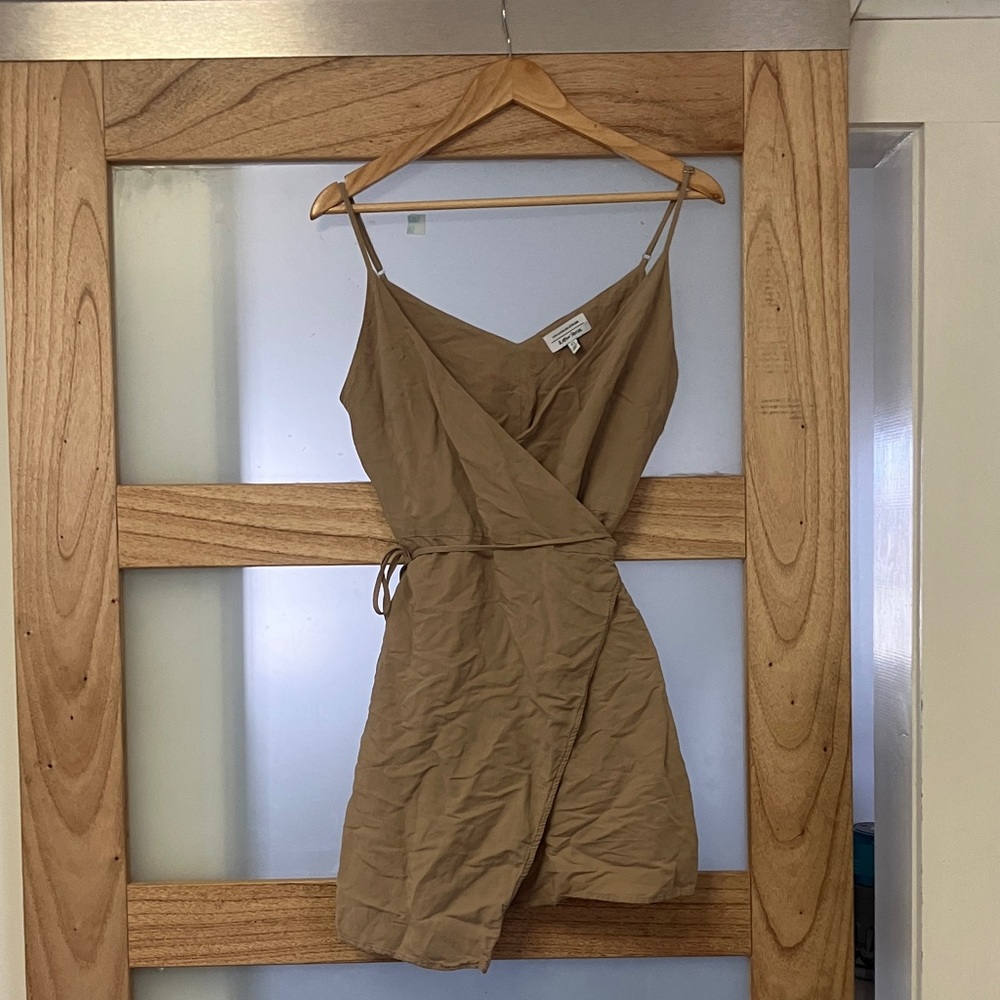 &other Stories Los Angeles Atelier brown wrap dress size 10